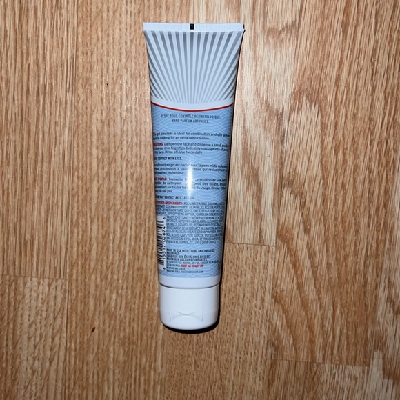 First Aid Beauty Deep Cleanser with Red Clay 4.7oz - Picture 2 of 2